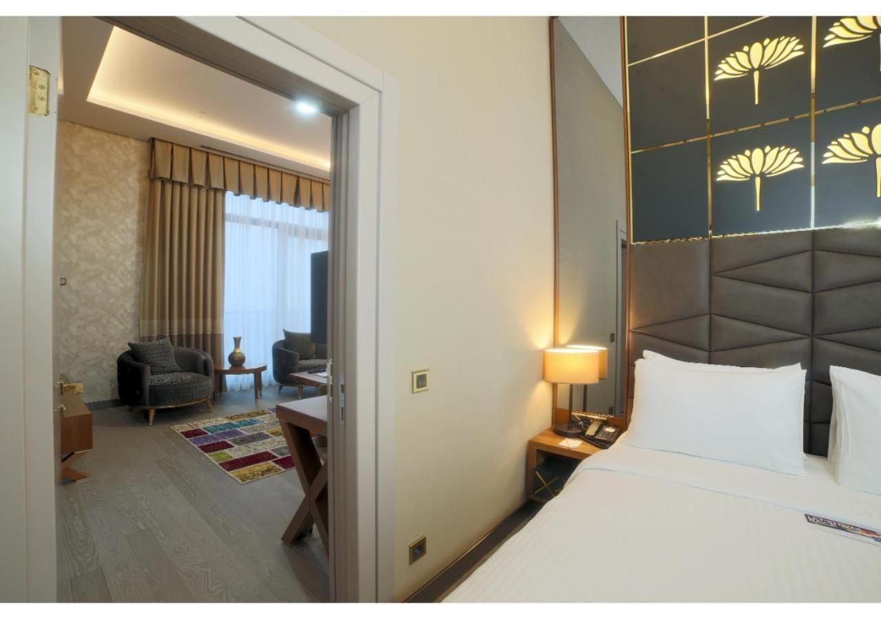 Tryp By Wyndham Topkapi Hotel 4*
